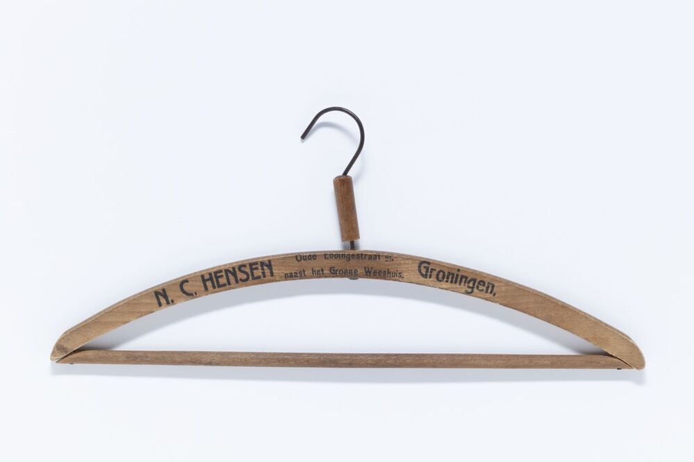 Kleerhanger firma N.C. Hensen Groningen
