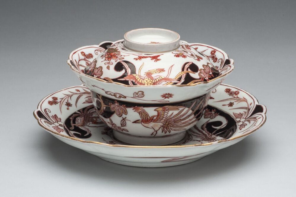 Dekselkom met onderschotel