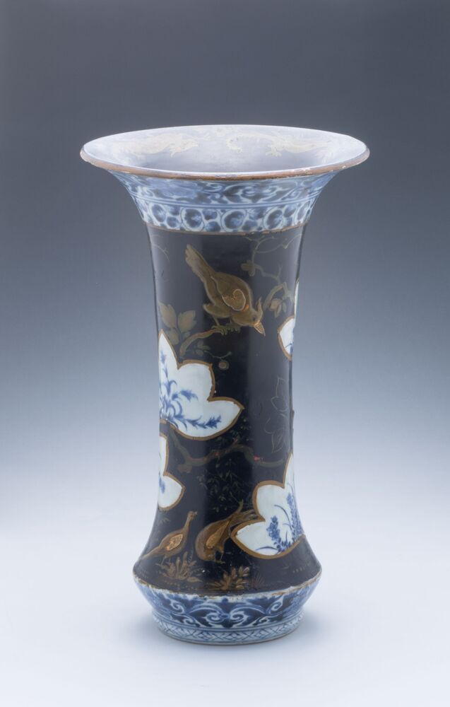 Bekervaas met lakwerk