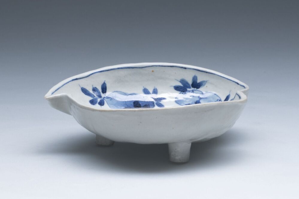 Perzikvormige schaal