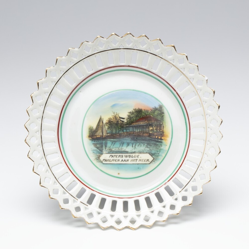 Paterswolde, Paviljoen aan het meer