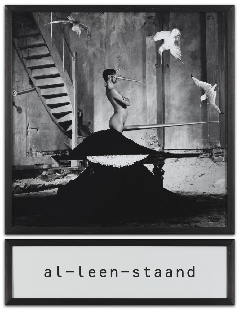 al-leen-staand (Uit de serie: De tafel van 10)