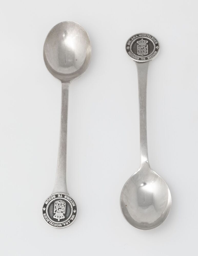 Lepeltje Mr. J.P.A. Wortelboer, notaris te Bedum