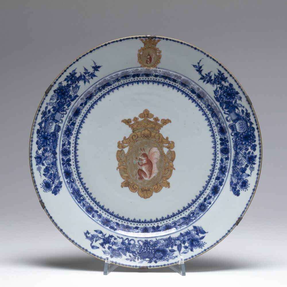 Schotel met familiewapen Sichterman