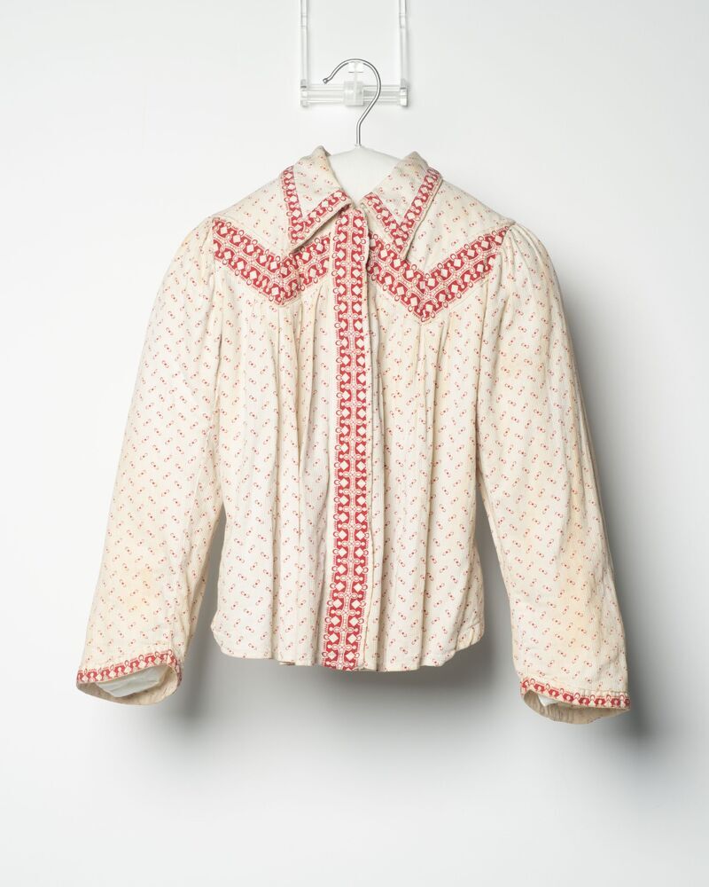 Jak van rood wit bedrukt katoen.