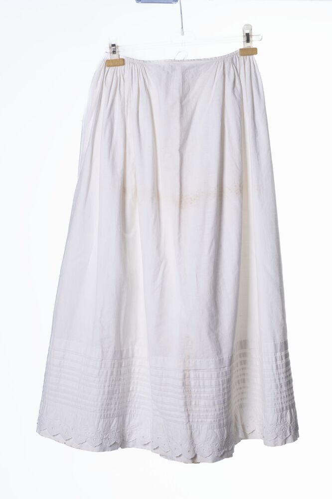 Onderrok van wit katoen