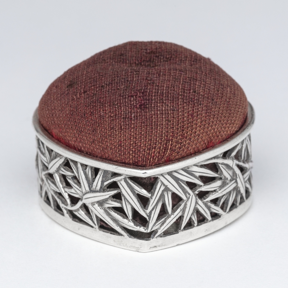 Hartvormig speldenkussen