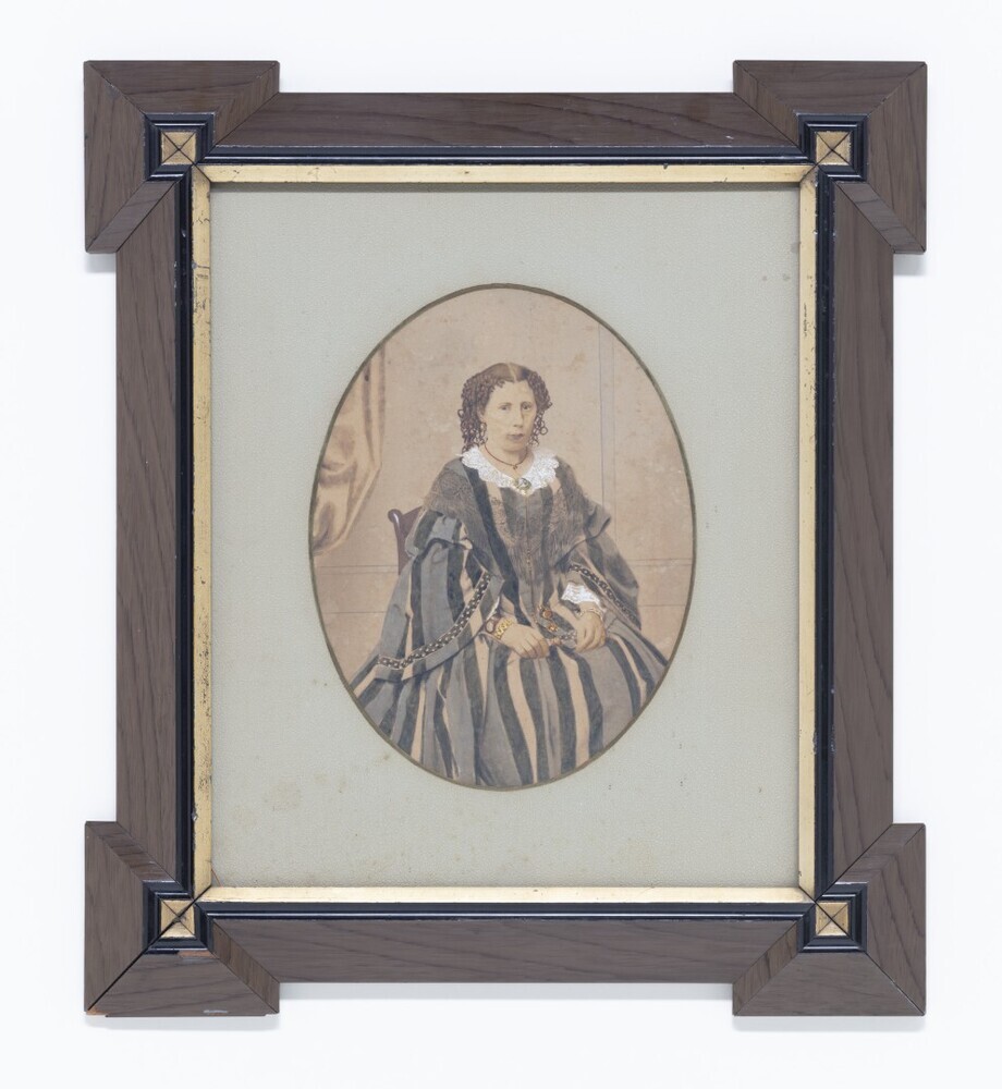 Hendrika Maria Elisabeth de Wit Beukers-Veltkeuter (1831 Amsterdam-10-08-1895 Loenen